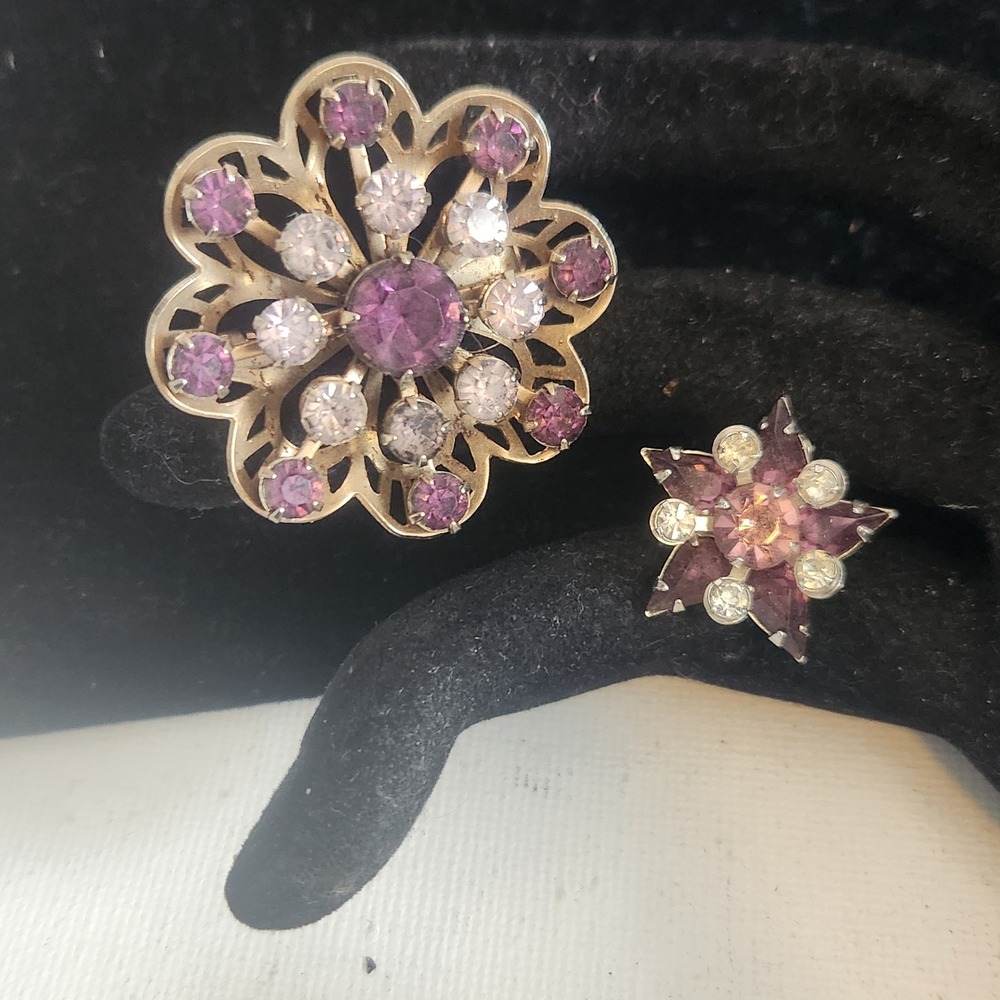 Vintage Purple Rhinestone Brooch Pin lot Gold Tone Filigree Flower Starburst 2pc